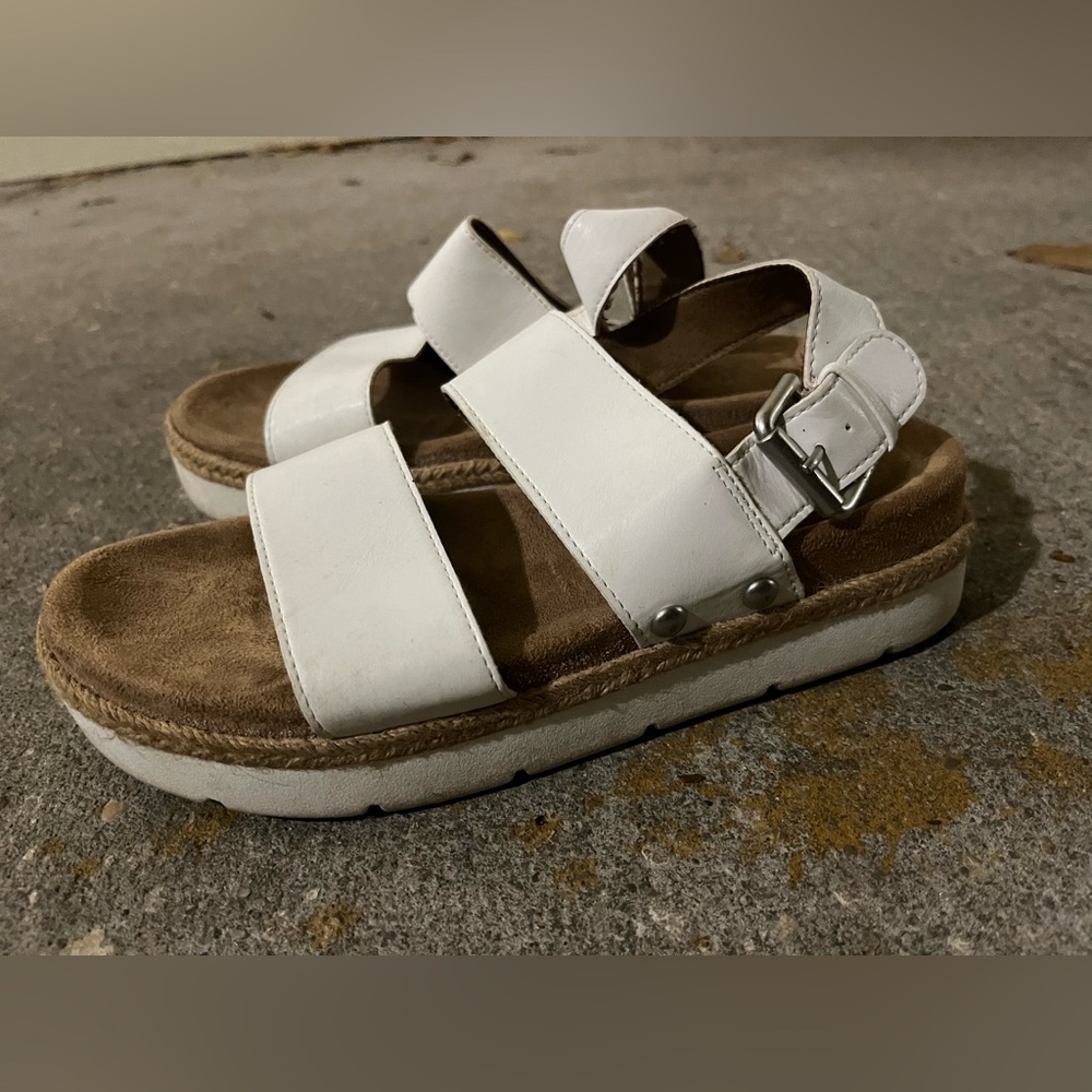 White Strappy Sandals with Buckley